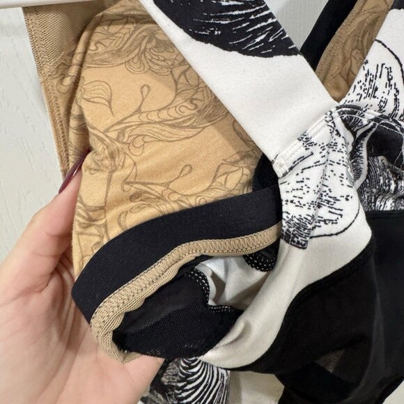 Lululemon Womens White Black Floral Mesh Lined Pullover Tank‎ Top Size 6 - Picture 9 of 10